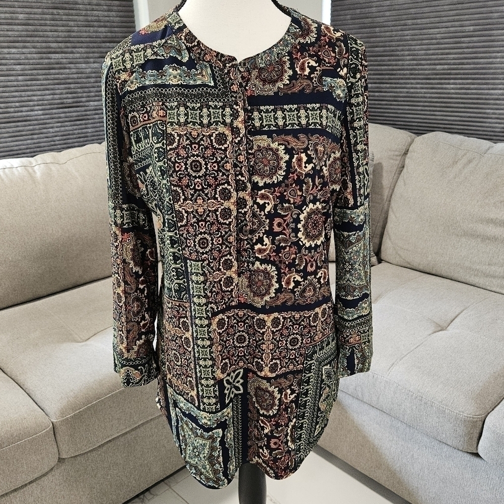 NYGARD Women's top size small petite